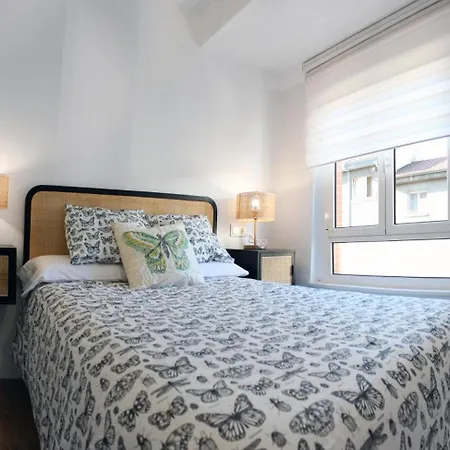 Moderno Piso En By Bebalmy Apartment